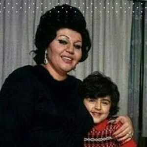 دانلود آهنگ هایده زندگی میگن برای زنده هاست